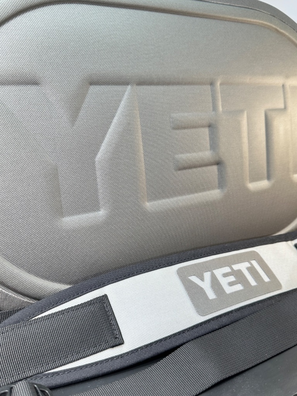 YETI® HOPPER 30 SHOULDER CARRY SOFT COOLER - Picture 6 of 14